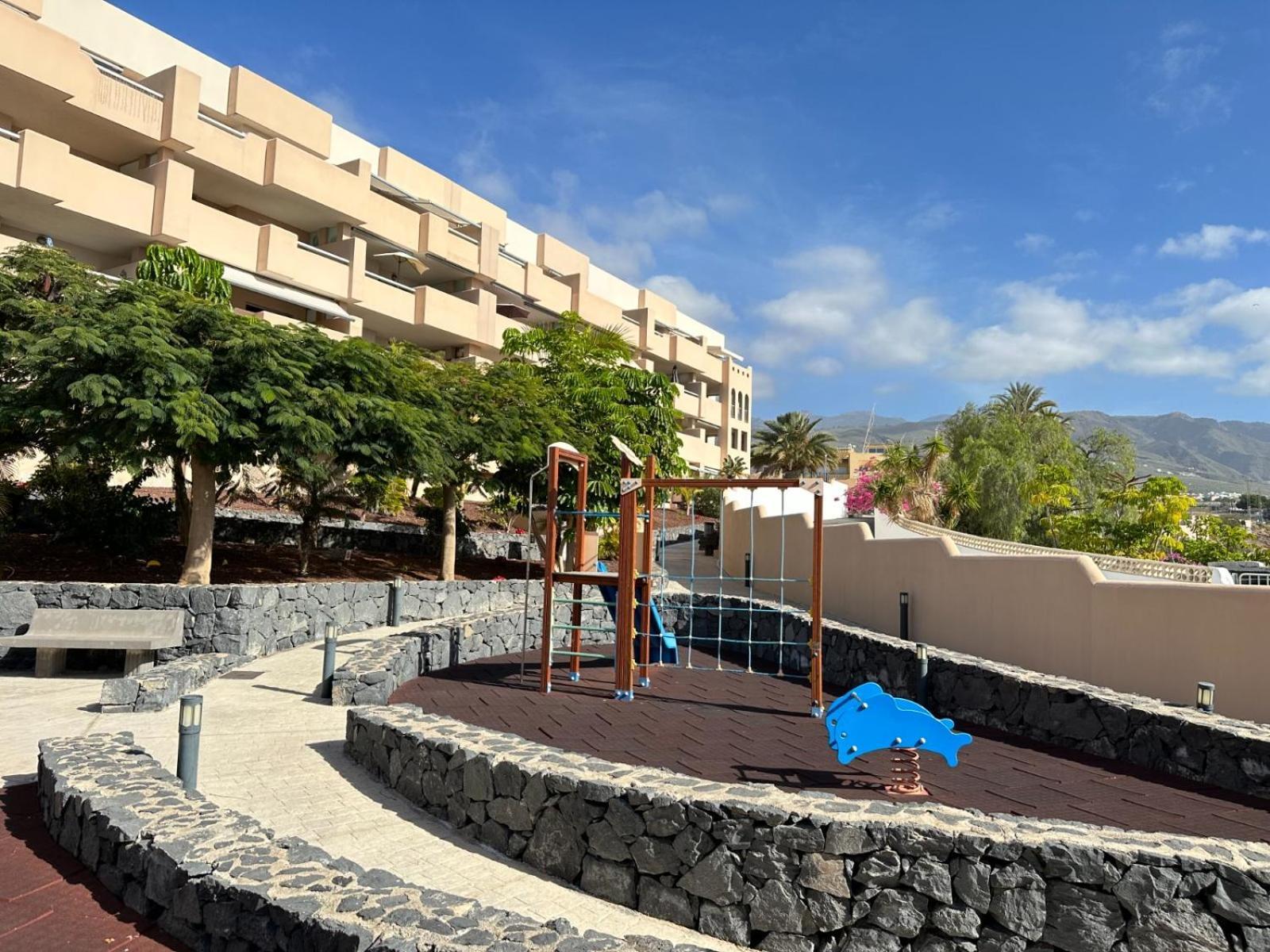 Cozy Apartment In Playa Paraiso Costa Adeje  Exteriör bild