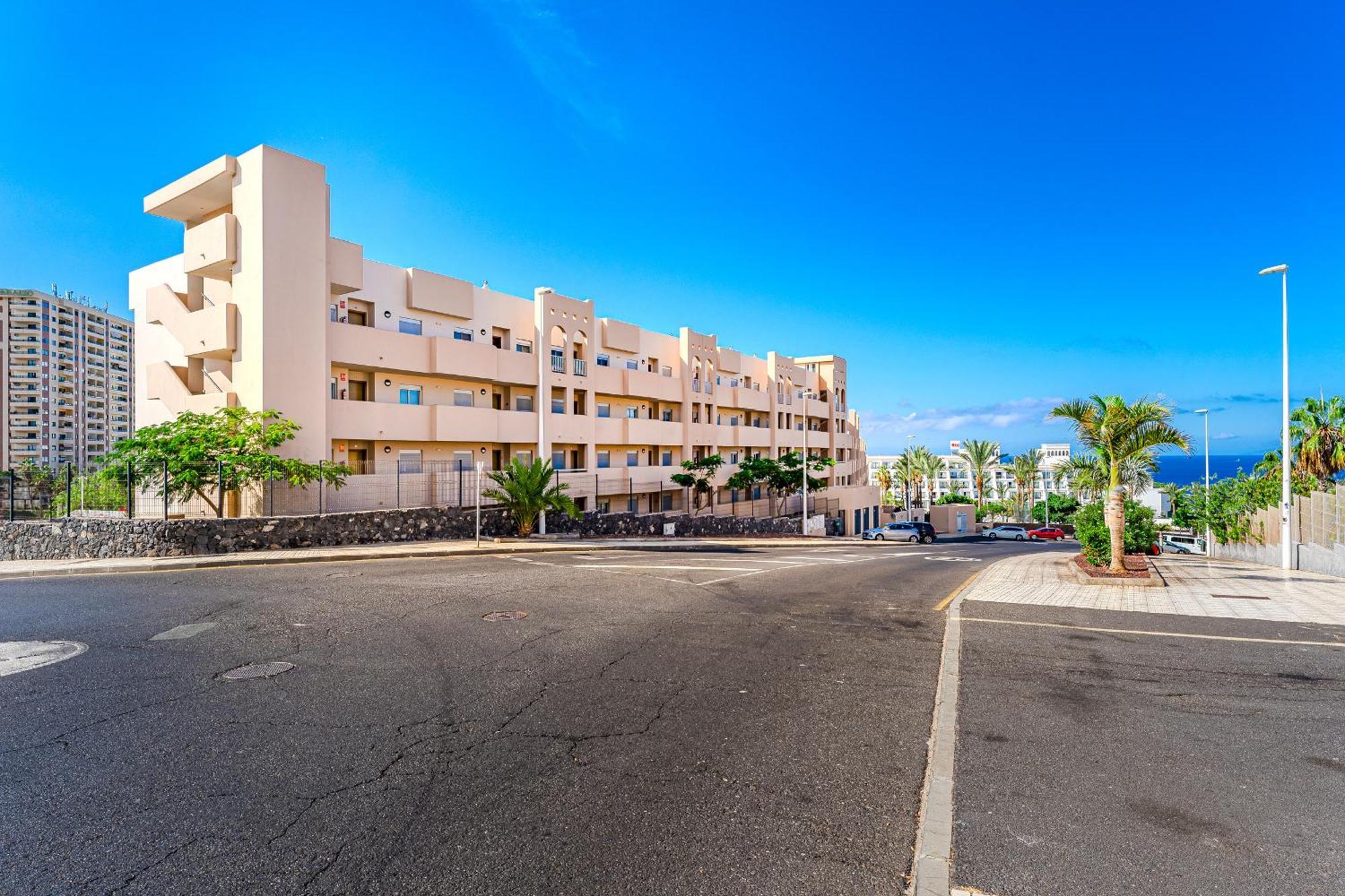 Cozy Apartment In Playa Paraiso Costa Adeje  Exteriör bild
