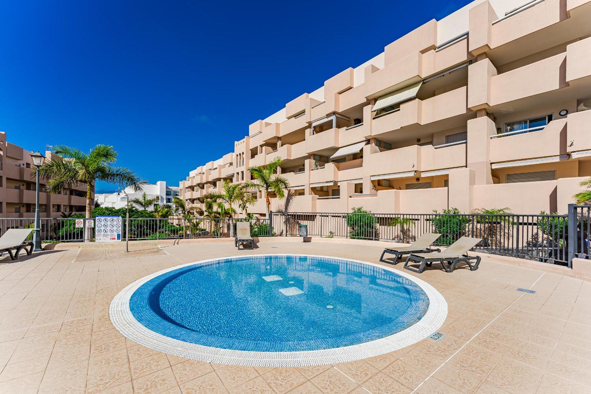 Cozy Apartment In Playa Paraiso Costa Adeje  Exteriör bild