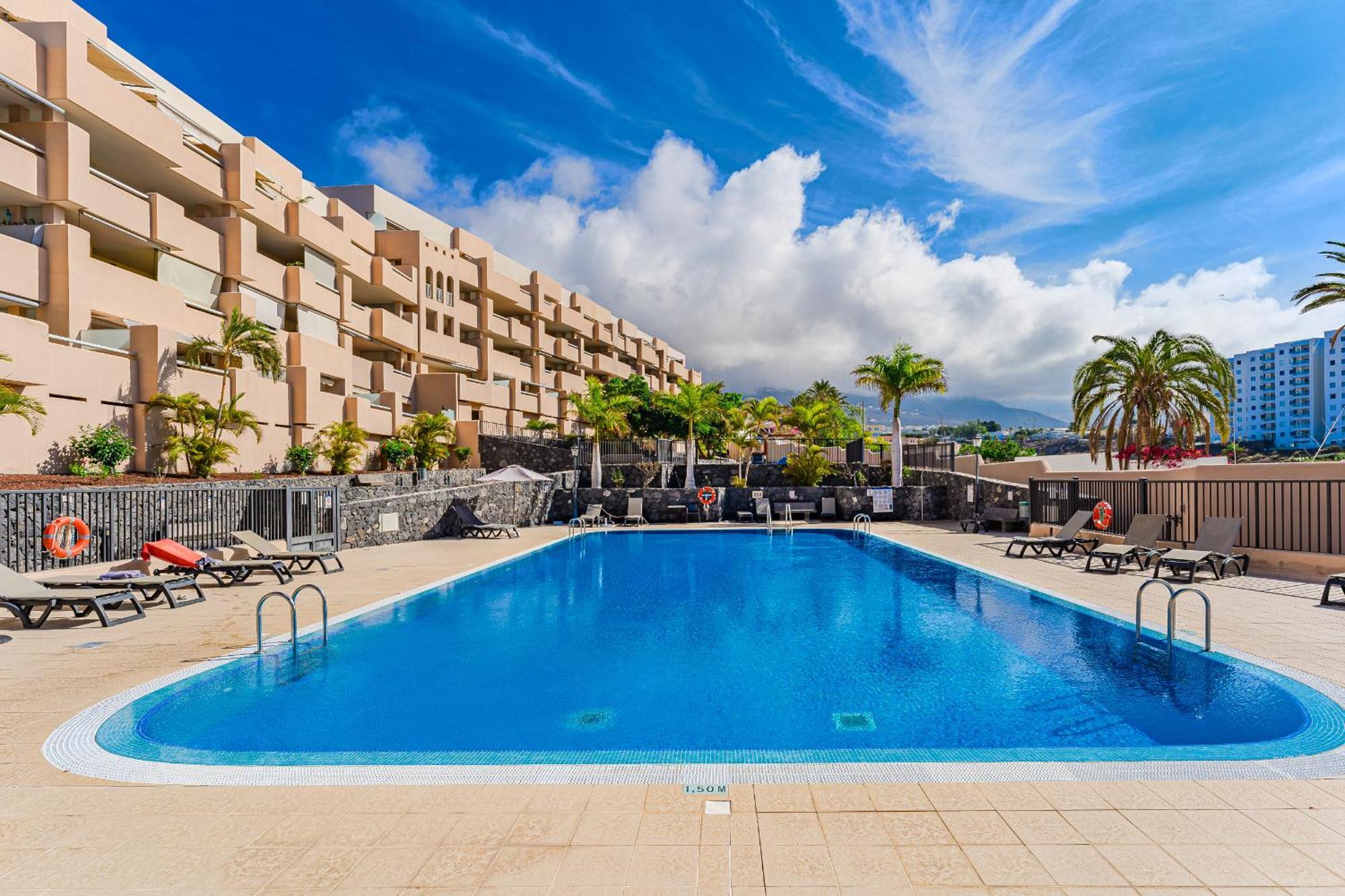 Cozy Apartment In Playa Paraiso Costa Adeje  Exteriör bild
